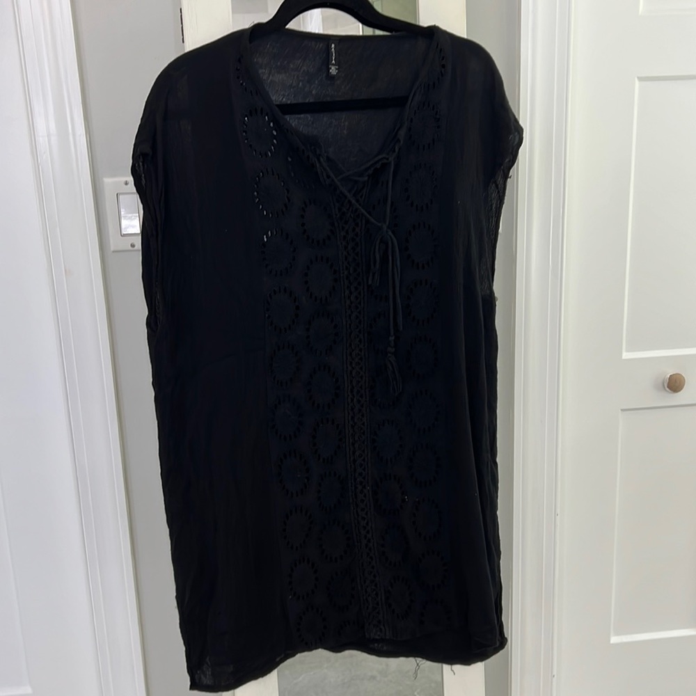 Raviya black cover up